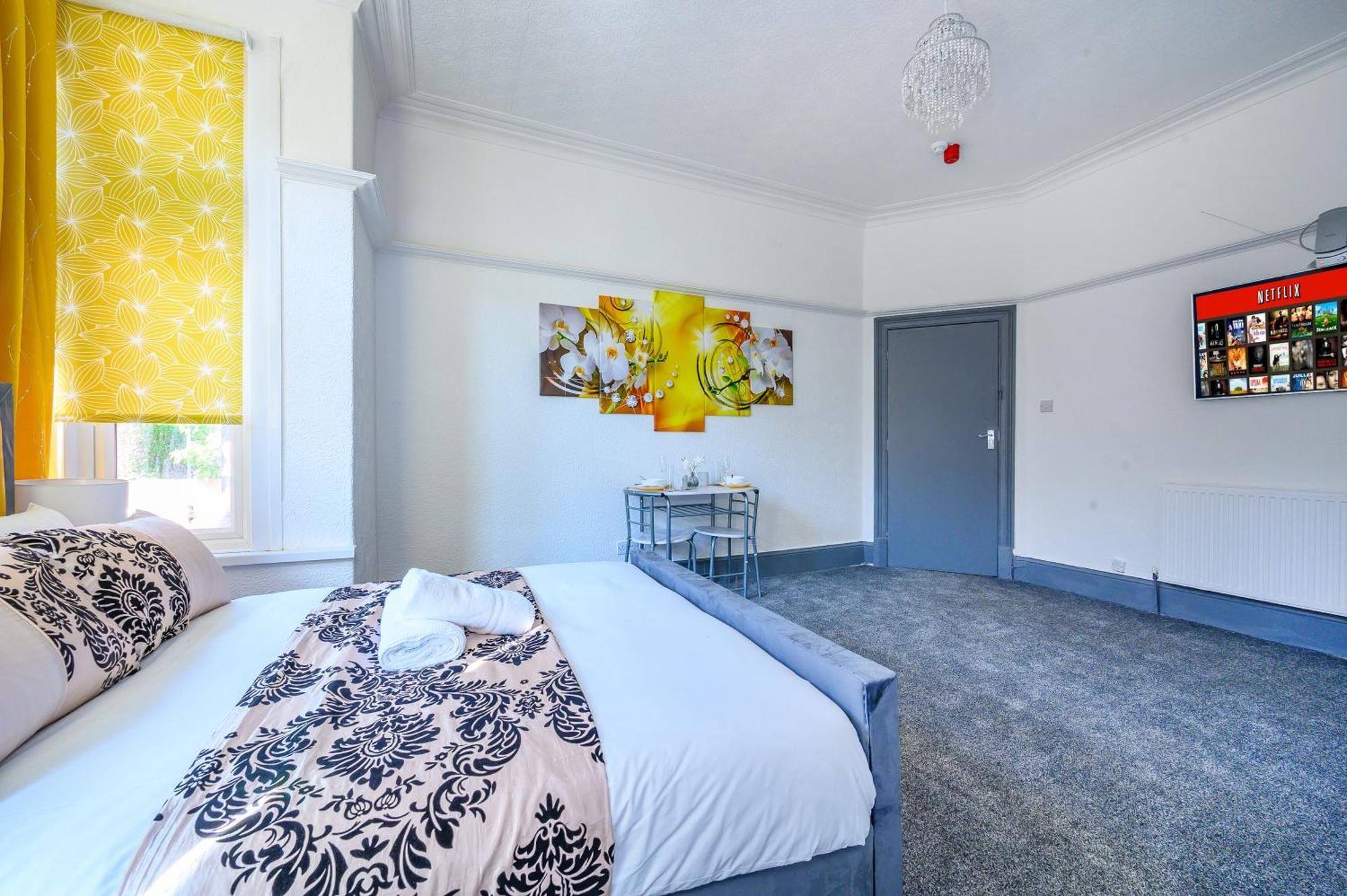 -Rf7H- For Your Relaxed & Cosy Free Parking Leeds  Bagian luar foto
