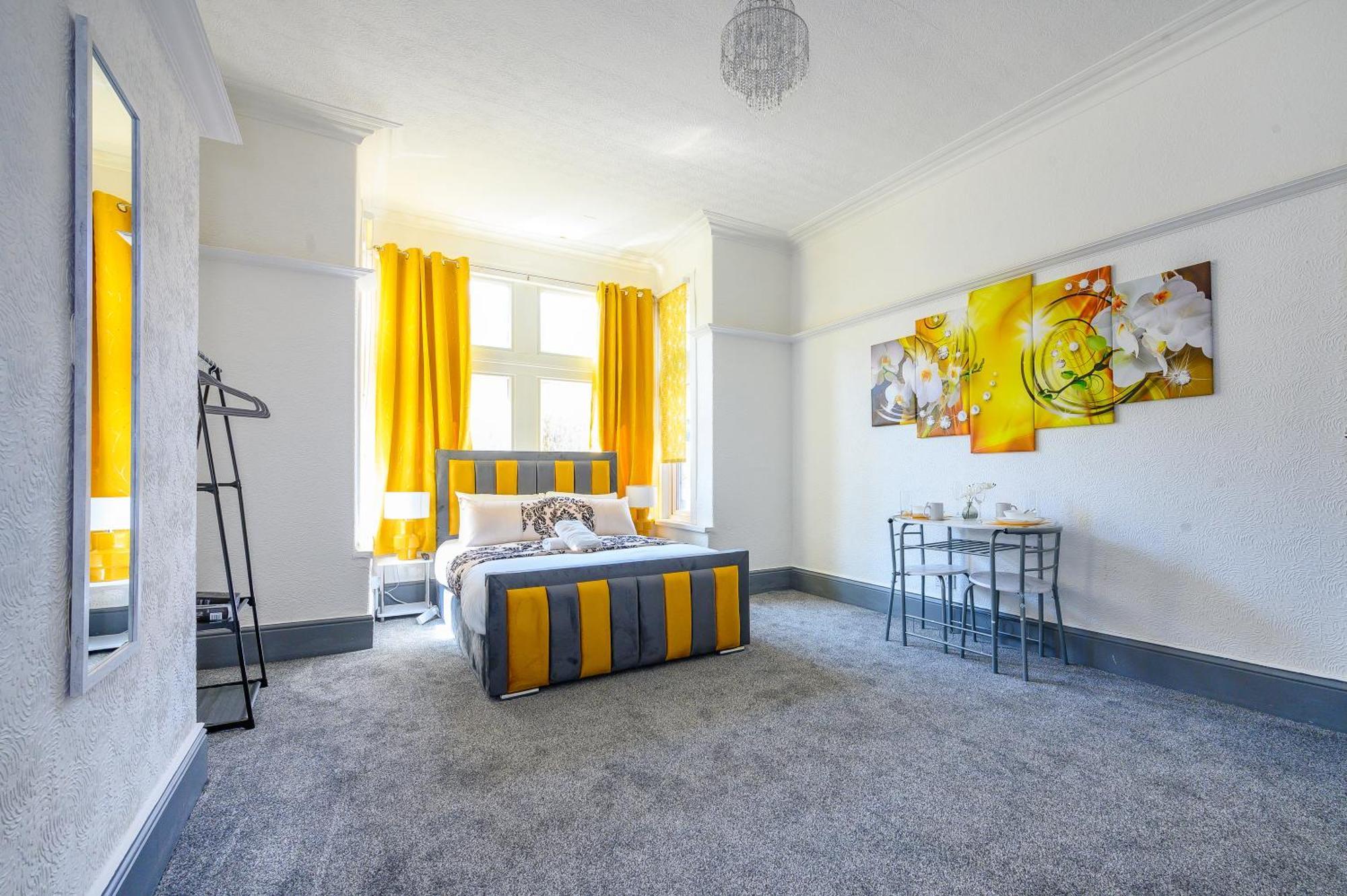 -Rf7H- For Your Relaxed & Cosy Free Parking Leeds  Bagian luar foto