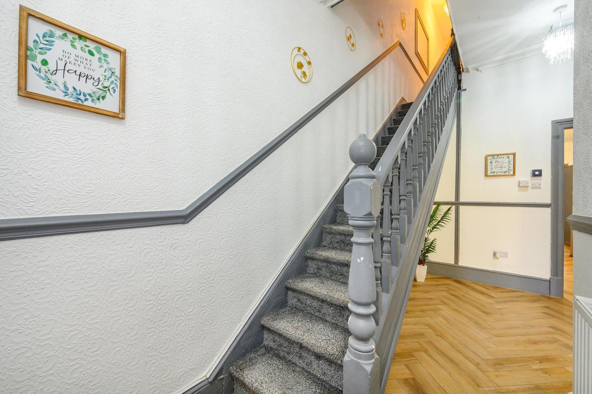 -Rf7H- For Your Relaxed & Cosy Free Parking Leeds  Bagian luar foto